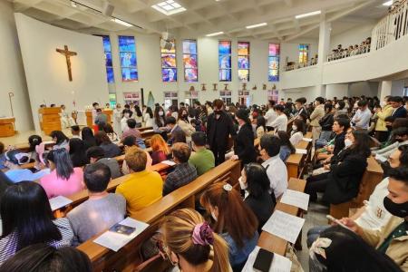 Easter Mass for Migrant Catholics in the Archdiocese of Gwanju.