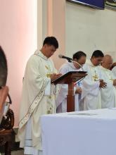 Fr. Paul presiding over the Mass.