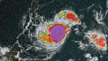 Un'immagine satellitare che mostra l'immensità del tifone.