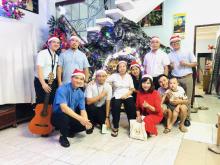 Christmas caroling in houses of firends and benefactors to raise funds for the charitable projects of the Rogationists in Vietnam.